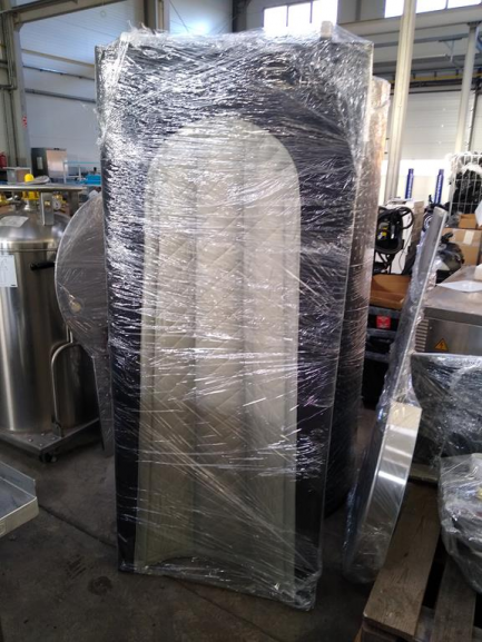 Zdjęcie przedmiotu: Cryogenic chamber P.P.H JUKA KRIOSAUNA 0104-1 + Tank for liquid nitrogen