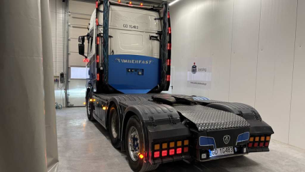 Zdjęcie przedmiotu: SCANIA S580 E6 26.0t LA 6x2 NA