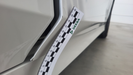 Zdjęcie przedmiotu: BMW 320i Advantage aut