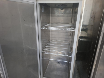 Zdjęcie przedmiotu: A set of catering equipment