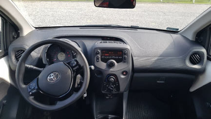 Zdjęcie przedmiotu: Toyota Aygo 1.0 VVT-i X + LPG