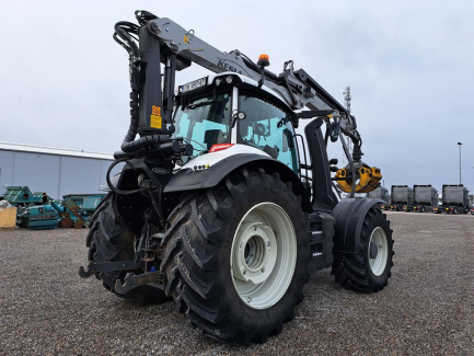 Zdjęcie przedmiotu: VALTRA T255 agricultural tractor + KESLA 316T crane