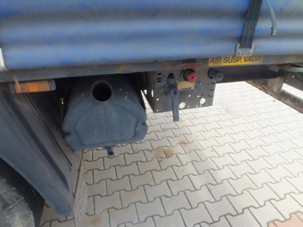 Zdjęcie przedmiotu: KRONE SD Curtain trailer