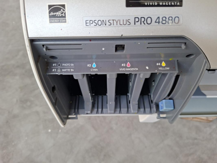Zdjęcie przedmiotu: Drukarka DTF EPSON STYLUS PRO 4880 (K122A) + automatyczna proszkarko-suszarka DTF
