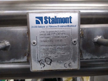 Zdjęcie przedmiotu: A line for the production of juices consisting of three units: sorting, grinding and squeezing juice as well as juice packaging and packing.