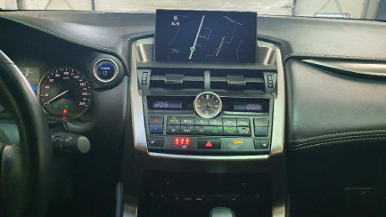 Zdjęcie przedmiotu: Lexus Nx SUV