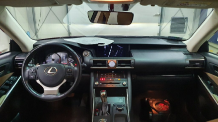 Zdjęcie przedmiotu: LEXUS, IS 16-, IS 200t / 300 Elegance