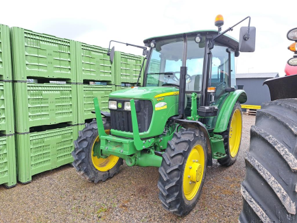 JOHN DEERE 5050E agricultural tractor