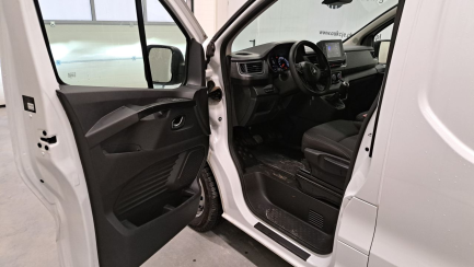 Zdjęcie przedmiotu: Renault Trafic 2.0 Blue dCi E6 3.1t L2H1 Extra (1200)