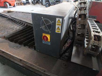 Zdjęcie przedmiotu: PLOTER PLAZMOWY SERON SK 1530