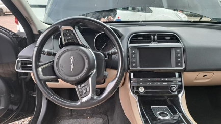 Zdjęcie przedmiotu: Jaguar Xe 2.0 Diesel E6 Pure Aut.