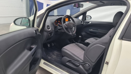 Zdjęcie przedmiotu: Opel Corsa Długotrwały post&oacute;j