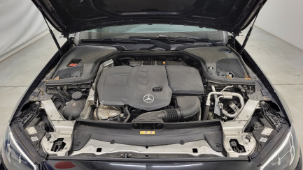 Zdjęcie przedmiotu: Mercedes-benz E 220 d
