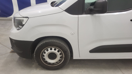 Zdjęcie przedmiotu: Opel Combo Basic E Cargo