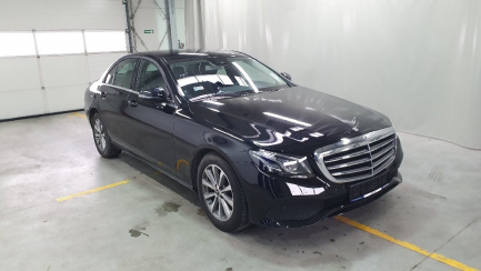 Zdjęcie przedmiotu: Mercedes-benz E 220 Sedan