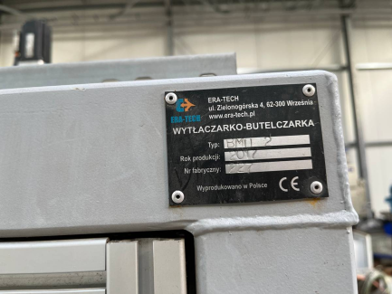 Zdjęcie przedmiotu: The ERA-TECH BMU 2 extruder and bottler is used in the plastics industry for the automatic production of thermoplastic containers by extrusion blow molding.