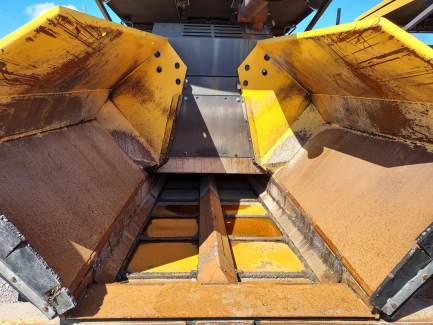 Zdjęcie przedmiotu: VOLVO P6820C asphalt paver