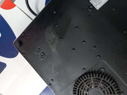 Zdjęcie przedmiotu: Induction cooker HENDI 239285 2 half Display Line (1.5 + 2.0kW)