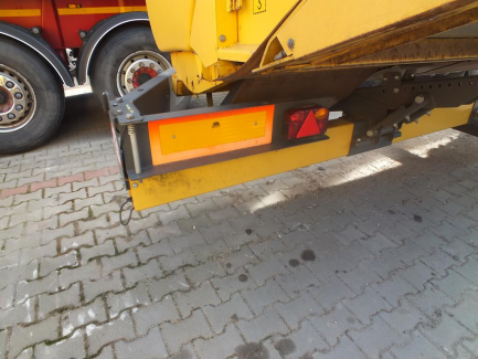 Zdjęcie przedmiotu: Kombajn zbożowy NEW HOLLAND TC 5.80 479 + header NEW HOLLAND 17 + w&oacute;zek