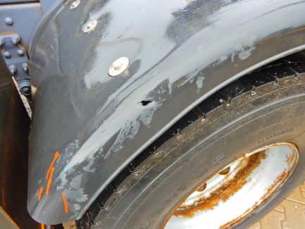 Zdjęcie przedmiotu: AUCTION OF THE DAY Volvo FH 16 700 6x4 Globetrotter Euro 5 with BERGS FOGEN timber body with JONSERED 1080 crane