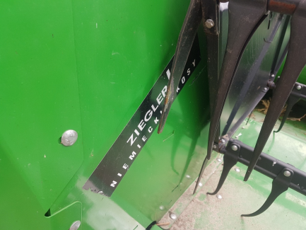 Zdjęcie przedmiotu: Kombajn Zbożowy John Deere W 330 Z HEDEREM I STOŁEM DO RZEPAKU