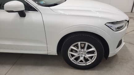 Zdjęcie przedmiotu: Volvo XC60 D4 SCR AWD Momentum aut