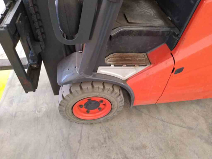 Zdjęcie przedmiotu: Electric pallet truck FENWICK-LINDE E16PH-01