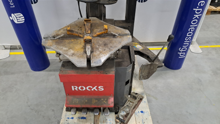 Zdjęcie przedmiotu: ROCKS OK-08.3111 automatic tire changer for passenger cars and vans + Auxiliary arm for handling low-profile and run-flat tires