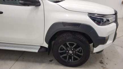 Zdjęcie przedmiotu: Toyota Hilux 2.8 D-4D Double Cab Invincible 4x4 aut
