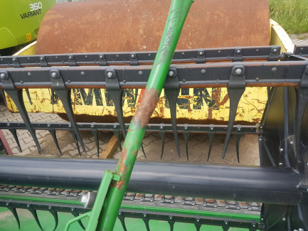 Zdjęcie przedmiotu: Kombajn Zbożowy John Deere W 330 Z HEDEREM I STOŁEM DO RZEPAKU