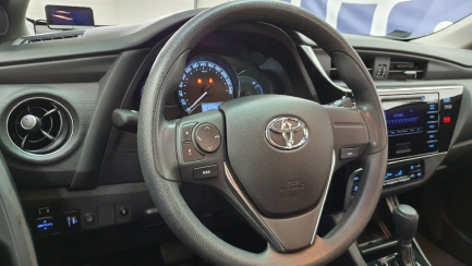 Zdjęcie przedmiotu: Toyota Auris Kombi 1.6 Active MS
