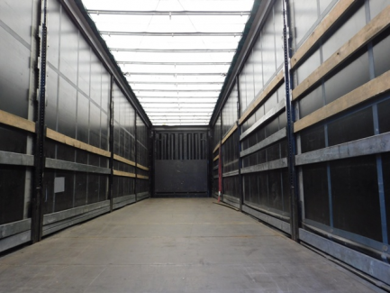 Zdjęcie przedmiotu: KRONE SD Curtain semitrailer