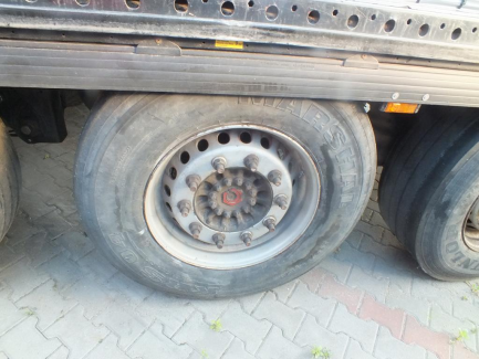 Zdjęcie przedmiotu: KRONE SD Curtain trailer