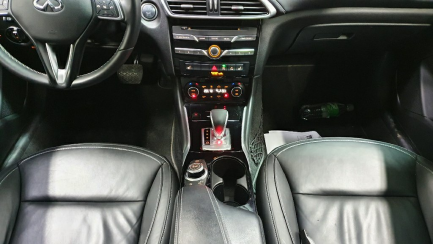 Zdjęcie przedmiotu: Infiniti QX30 16-20, 2.0t Luxe Tech AWD 7DCT