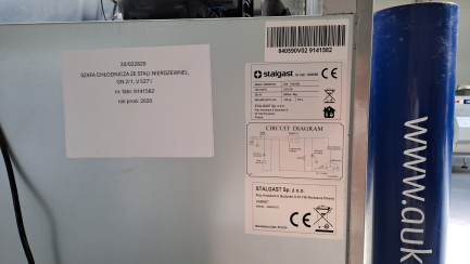 Zdjęcie przedmiotu: Zestaw sprzętu gastronomicznego (2x szafa chlodnicza, szafa mroźnicza)