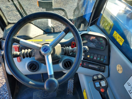 Zdjęcie przedmiotu: NEW HOLLAND LM 5040 telehandler