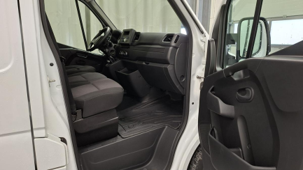 Zdjęcie przedmiotu: RENAULT/CARPOL MASTER FWD 2.3 dCi E6d 3.5t L3H2 Extra