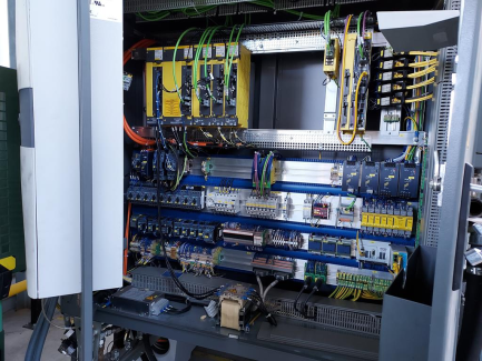 Zdjęcie przedmiotu: Chiron FZ15 W HS machining center