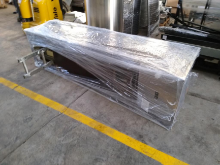 Zdjęcie przedmiotu: Cryogenic chamber P.P.H JUKA KRIOSAUNA 0104-1 + Tank for liquid nitrogen