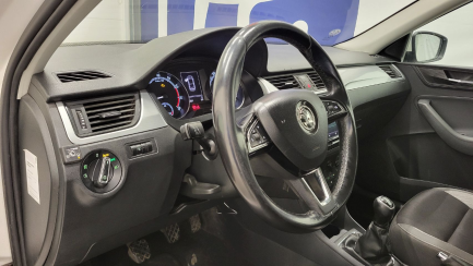 Zdjęcie przedmiotu: Skoda Rapid 1.0 TSI Ambition Відсутність документації на встановлення газу