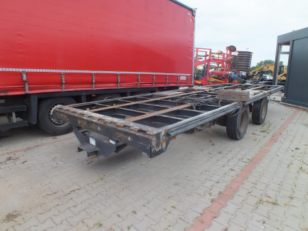Zdjęcie przedmiotu: Box and curtain trailer with central axles WIELTON PC2