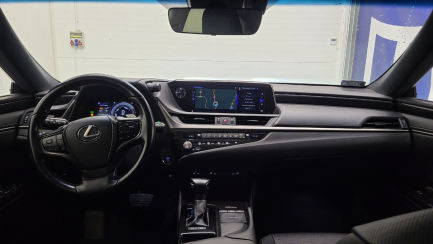 Zdjęcie przedmiotu: Lexus ES 300h Business Edition Oświadczenie o utracie DR