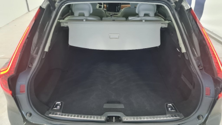 Zdjęcie przedmiotu: Volvo V90 D4 Momentum Pro aut