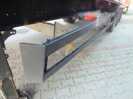 Zdjęcie przedmiotu: KRONE SD Curtain trailer