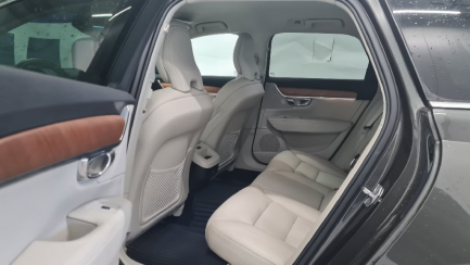 Zdjęcie przedmiotu: Volvo V90 D4 Momentum Pro aut