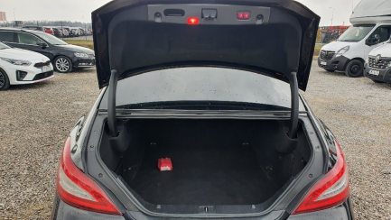 Zdjęcie przedmiotu: Mercedes-benz CLS550 sedan