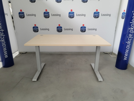 Biurka z regulowanym stelażem imbus 140x80 - 30szt.