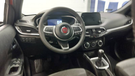 Zdjęcie przedmiotu: Fiat Tipo Cross 1.0