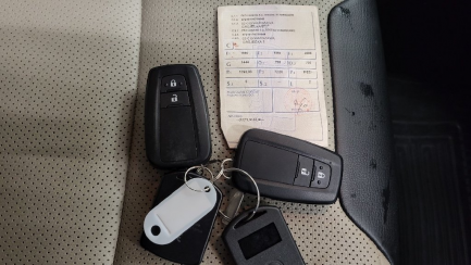 Zdjęcie przedmiotu: Toyota C-HR 1.8 Hybrid Selection