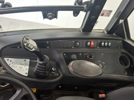 Zdjęcie przedmiotu: Przegubowa ładowarka kołowa JCB 409 T4